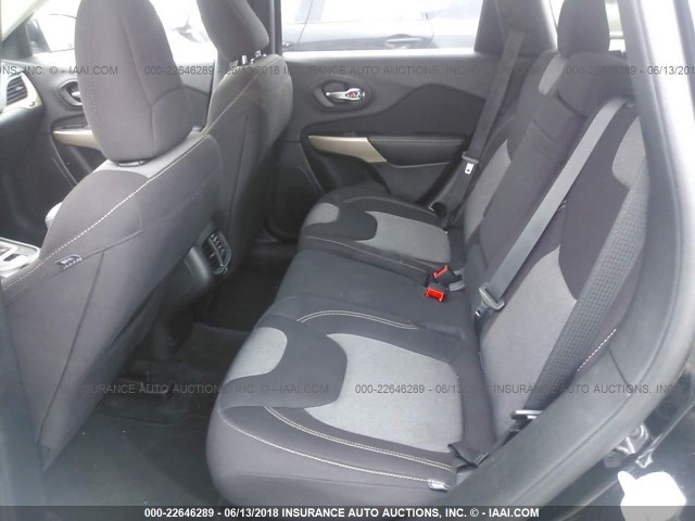 1C4PJMCB5JD564138 - 2018 JEEP CHEROKEE LATITUDE Siyah fotoğraf 8