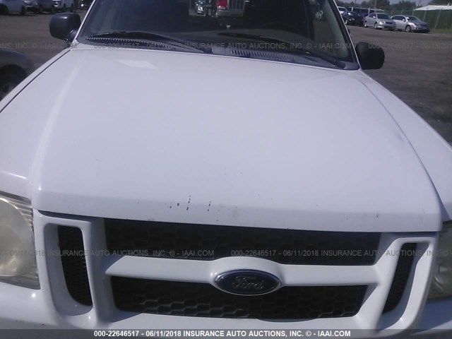 1FMZU67E31UA45469 - 2001 FORD EXPLORER SPORT TRAC  WHITE photo 10