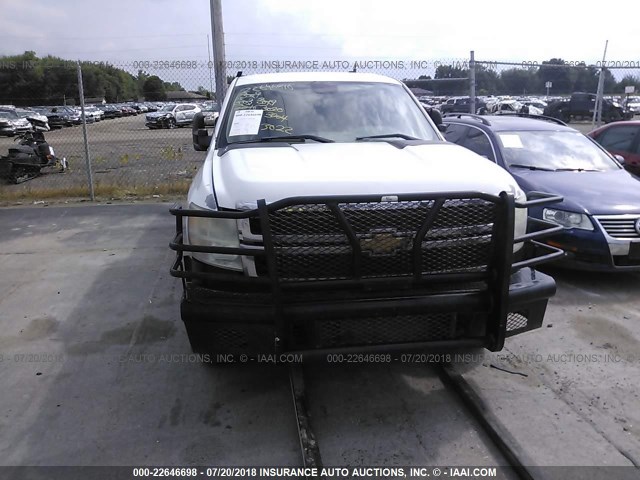 1GC1KVC85BF216343 - 2011 CHEVROLET SILVERADO K2500 HEAVY DUTY WHITE photo 6