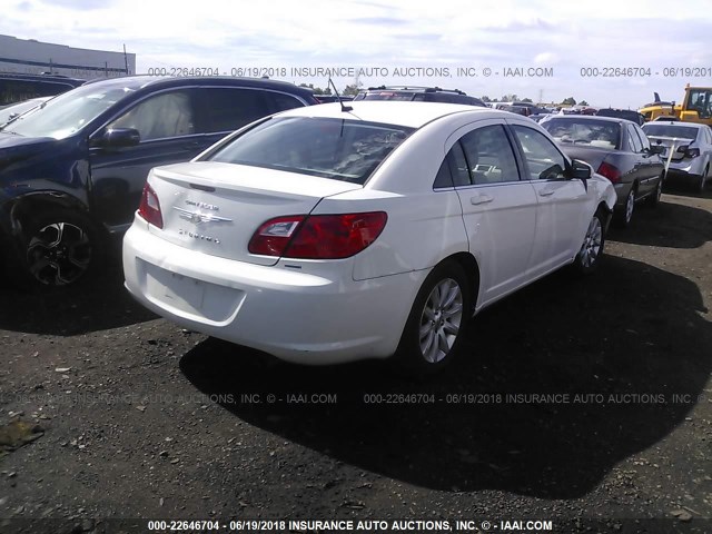 1C3CC5FB2AN123205 - 2010 CHRYSLER SEBRING LIMITED WHITE photo 4