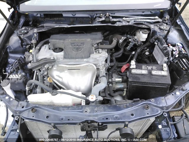 4T1BF1FK0HU685879 - 2017 TOYOTA CAMRY LE/XLE/SE/XSE BLUE photo 10