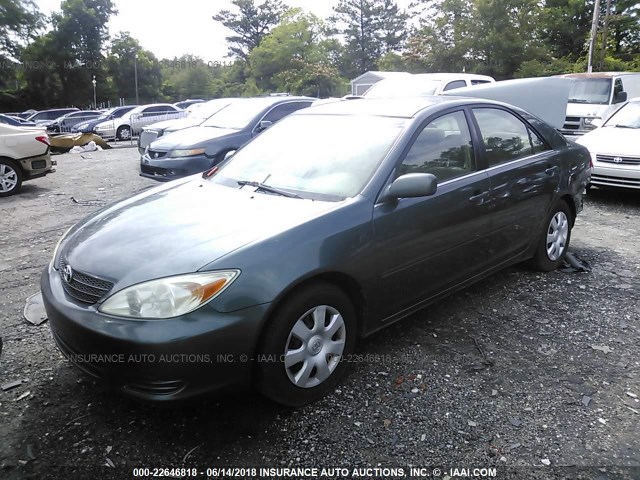 4T1BE32K12U507698 - 2002 TOYOTA CAMRY LE/XLE/SE მწვანე ფოტო 2