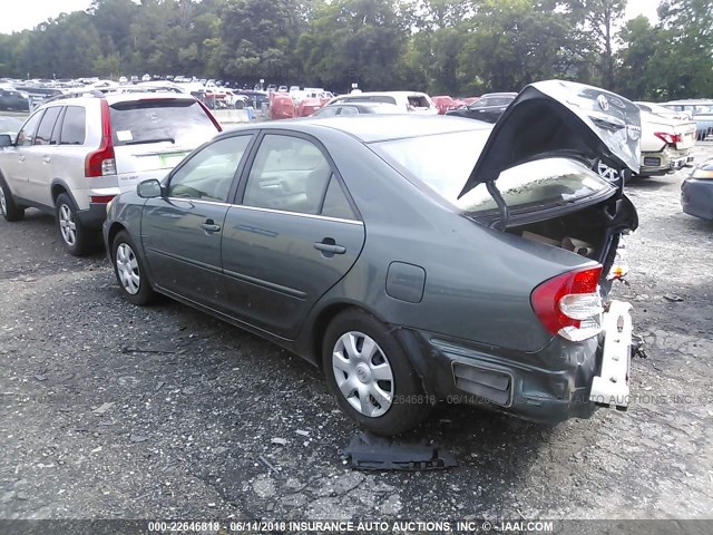 4T1BE32K12U507698 - 2002 TOYOTA CAMRY LE/XLE/SE მწვანე ფოტო 3