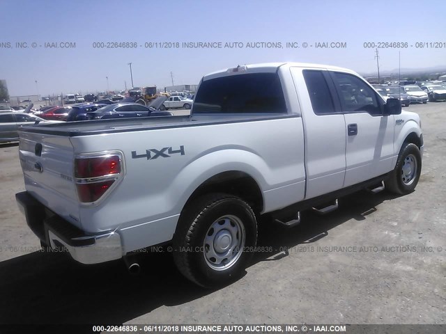 1FTFX1EF1DFB82593 - 2013 FORD F150 SUPER CAB WHITE photo 4