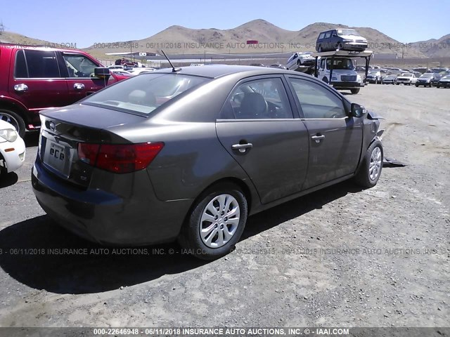 KNAFU4A2XA5295695 - 2010 KIA FORTE EX BROWN photo 4