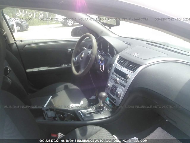 1G1ZC5E18BF305008 - 2011 CHEVROLET MALIBU 1LT WHITE photo 5