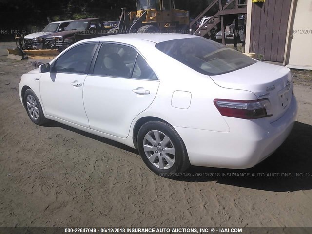 JTNBB46K173011838 - 2007 TOYOTA CAMRY NEW GENERAT HYBRID WHITE photo 3