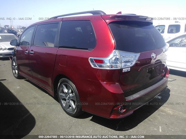 5TDXZ3DC7JS909586 - 2018 TOYOTA SIENNA SE RED photo 3