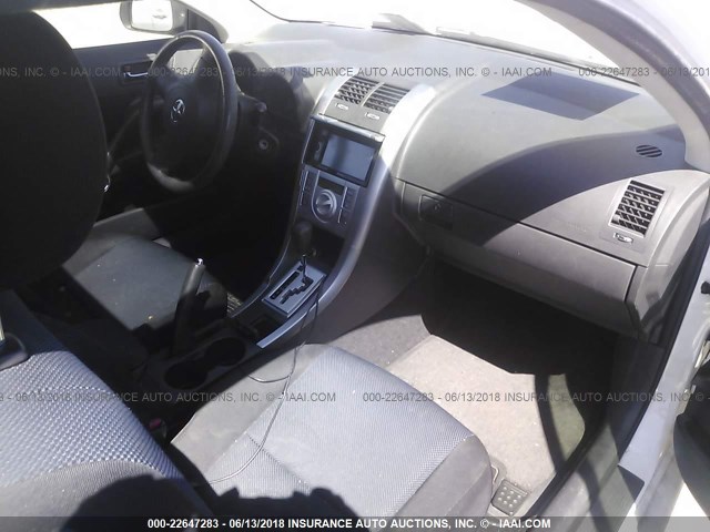 JTKDE177X50023880 - 2005 TOYOTA SCION TC თეთრი ფოტო 5