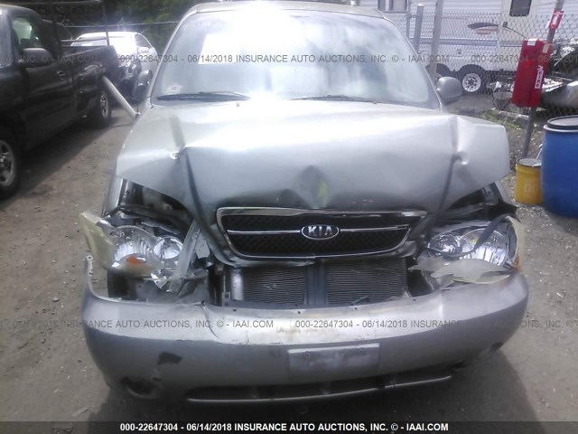 KNDUP132856700000 - 2005 KIA SEDONA EX/LX GRAY photo 6