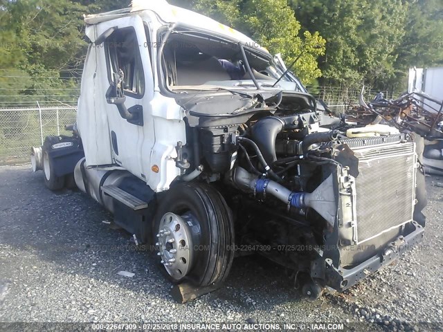 1FUJGLDR4CSBW0185 - 2012 FREIGHTLINER CASCADIA 125  WHITE photo 1