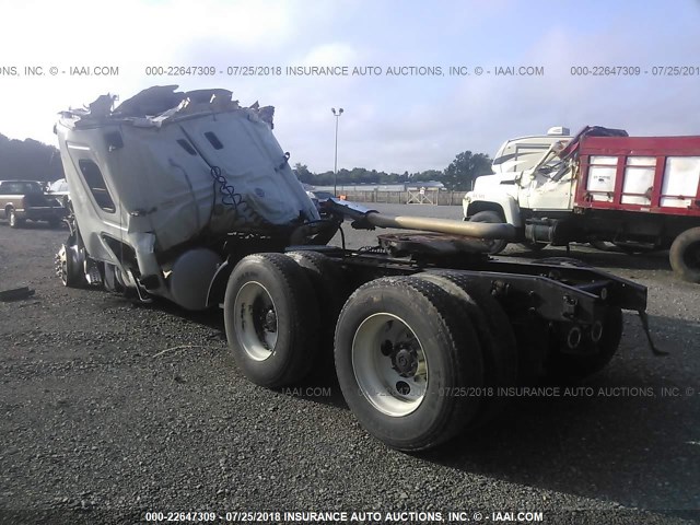 1FUJGLDR4CSBW0185 - 2012 FREIGHTLINER CASCADIA 125  WHITE photo 3