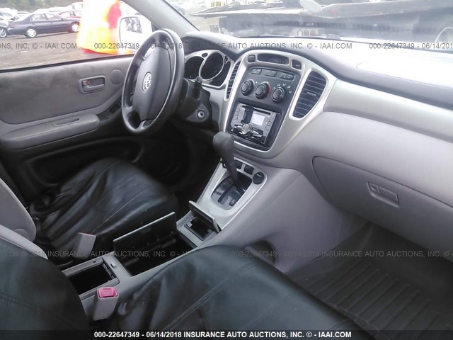 JTEHP21A570189347 - 2007 TOYOTA HIGHLANDER SPORT WHITE photo 5