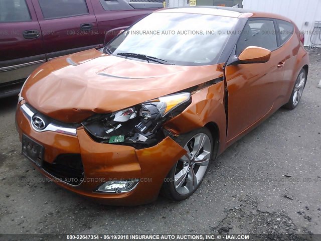 KMHTC6AD1CU031372 - 2012 HYUNDAI VELOSTER ORANGE photo 2