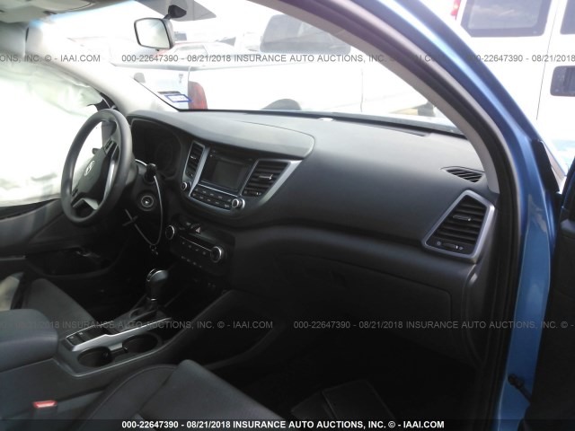 KM8J33A40GU209557 - 2016 HYUNDAI TUCSON LIMITED/SPORT AND ECO/SE BLUE photo 5