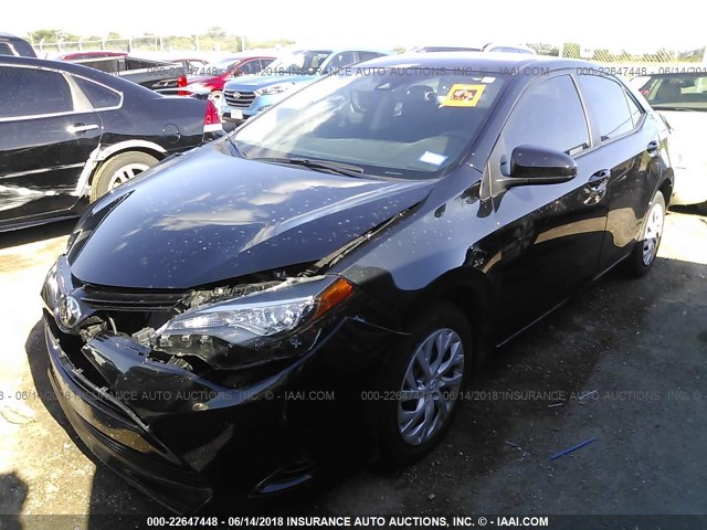 5YFBURHE6HP703539 - 2017 TOYOTA COROLLA L/LE/XLE/SE/XSE შავი ფოტო 2