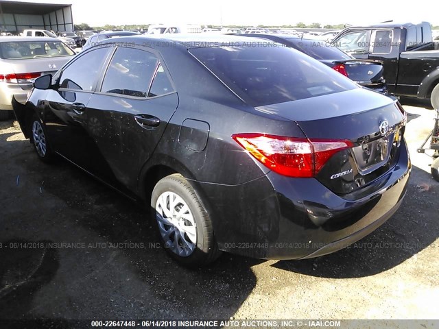 5YFBURHE6HP703539 - 2017 TOYOTA COROLLA L/LE/XLE/SE/XSE შავი ფოტო 3