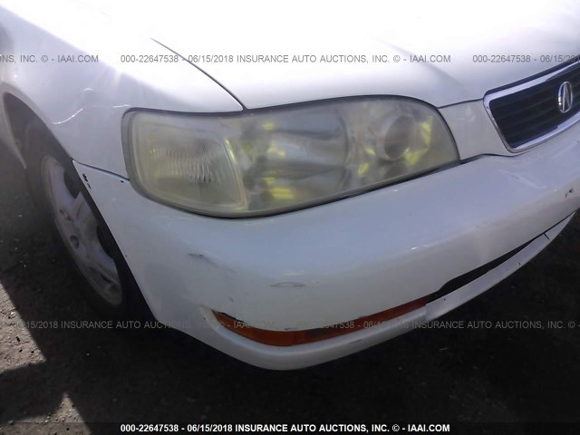 JH4UA2652TC019518 - 1996 ACURA 2.5TL Білий фото 6