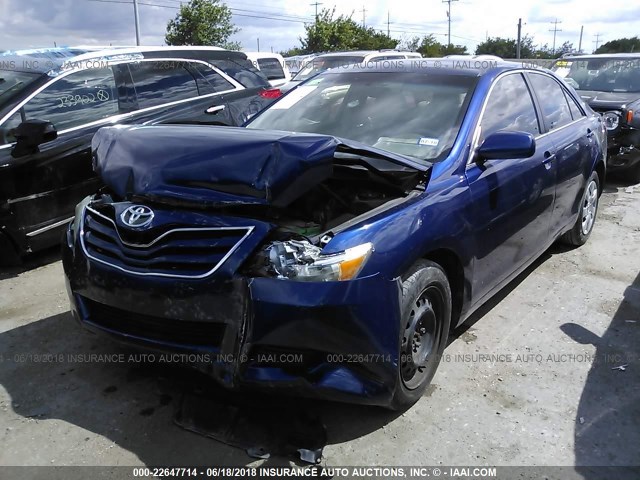 4T1BF3EK1BU592129 - 2011 TOYOTA CAMRY SE/LE/XLE BLUE photo 2