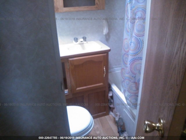 4X4TSME2X4Y292721 - 2004 FOREST RIVER OTHER  WHITE photo 8