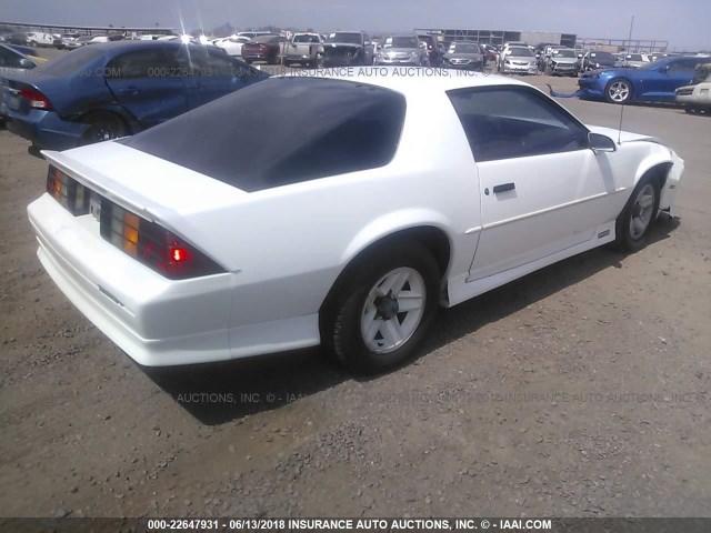 1G1FP23T8NL136284 - 1992 CHEVROLET CAMARO RS WHITE photo 4