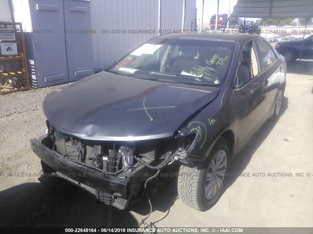4T1BF1FKXDU654343 - 2013 TOYOTA CAMRY L/SE/LE/XLE Boz foto 2