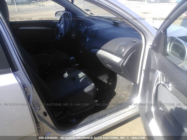 KL1TD66E79B344473 - 2009 CHEVROLET AVEO LS/LT 银色 照片 5