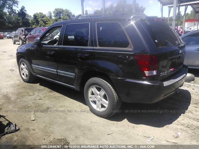 1J4GR48K26C331164 - 2006 JEEP GRAND CHEROKEE LAREDO/COLUMBIA/FREEDOM შავი ფოტო 3