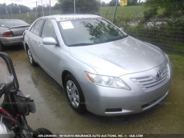 4T1BE46K47U192161 - 2007 TOYOTA CAMRY NEW GENERAT CE/LE/XLE/SE SILVER photo 1