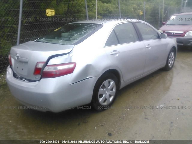 4T1BE46K47U192161 - 2007 TOYOTA CAMRY NEW GENERAT CE/LE/XLE/SE SILVER photo 4