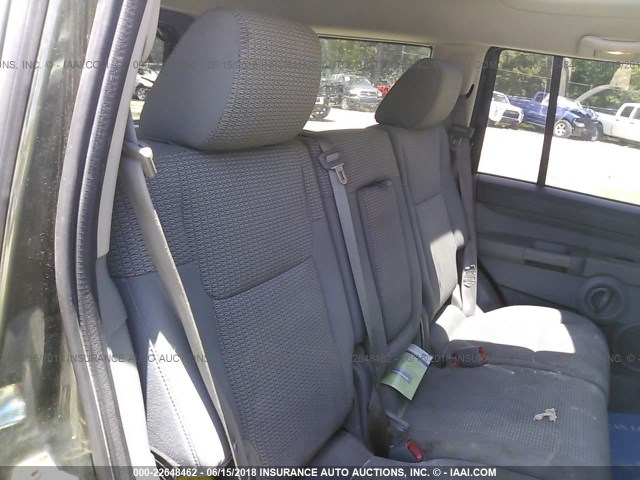 1J8HG48K06C314050 - 2006 JEEP COMMANDER მწვანე ფოტო 8