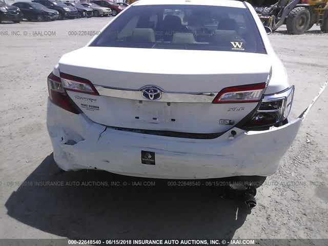 4T1BD1FK6CU025179 - 2012 TOYOTA CAMRY HYBRID/LE/XLE WHITE photo 6