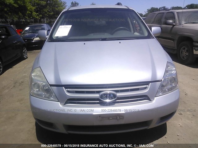 KNDMB233286249180 - 2008 KIA SEDONA EX/LX SILVER photo 6