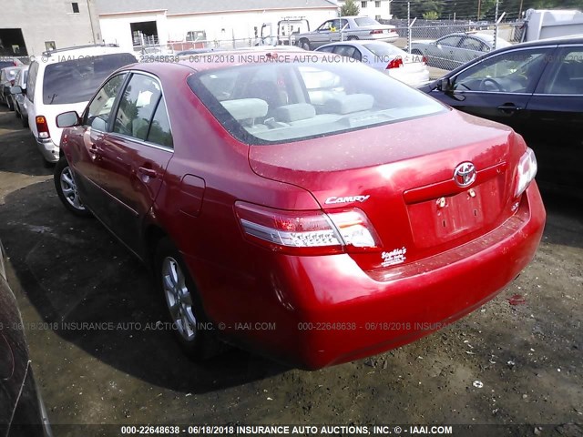 4T1BF3EK0BU181675 - 2011 TOYOTA CAMRY SE/LE/XLE 红色 照片 3