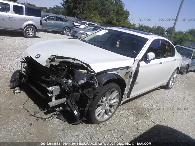 WBAKC6C57CC396759 - 2012 BMW 750 XI WHITE photo 2