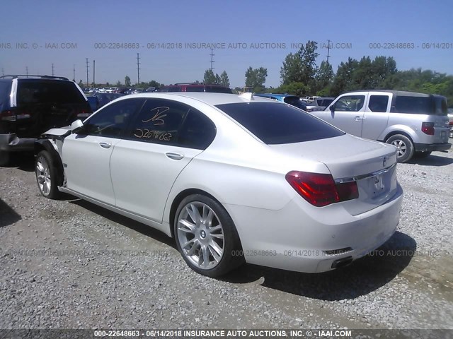 WBAKC6C57CC396759 - 2012 BMW 750 XI WHITE photo 3