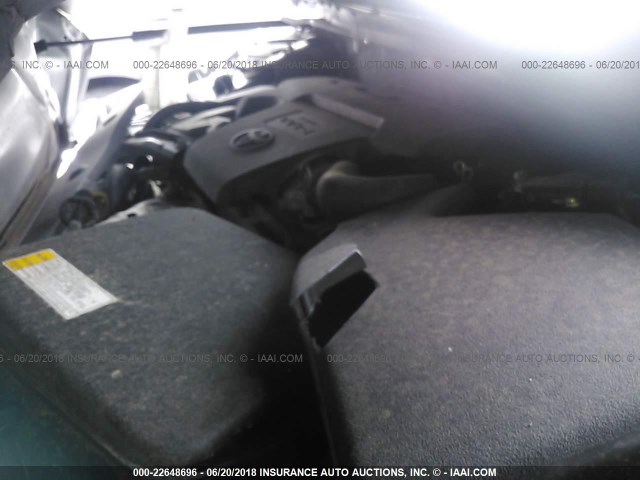 4T1BF1FK1GU142135 - 2016 TOYOTA CAMRY LE/XLE/SE/XSE SILVER photo 10