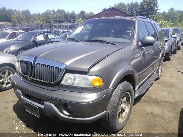 5LMFU28R21LJ09601 - 2001 LINCOLN NAVIGATOR GRAY photo 2