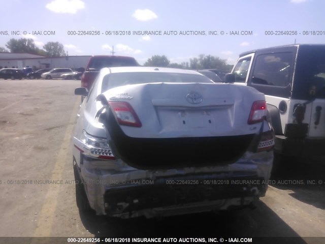 4T1BF3EK6AU111774 - 2010 TOYOTA CAMRY SE/LE/XLE ვერცხლისფერი ფოტო 6