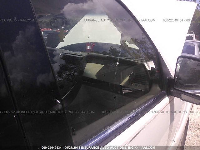 5LMEU68H34ZJ22871 - 2004 LINCOLN AVIATOR WHITE photo 6