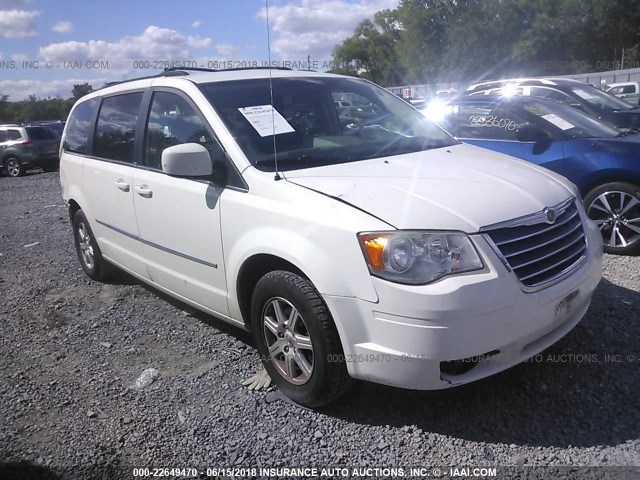 2A4RR5D10AR230541 - 2010 CHRYSLER TOWN & COUNTRY TOURING WHITE photo 1
