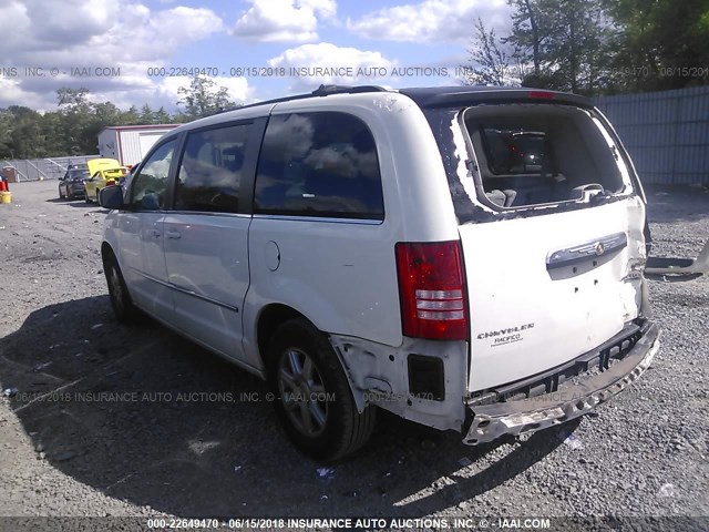2A4RR5D10AR230541 - 2010 CHRYSLER TOWN & COUNTRY TOURING WHITE photo 3