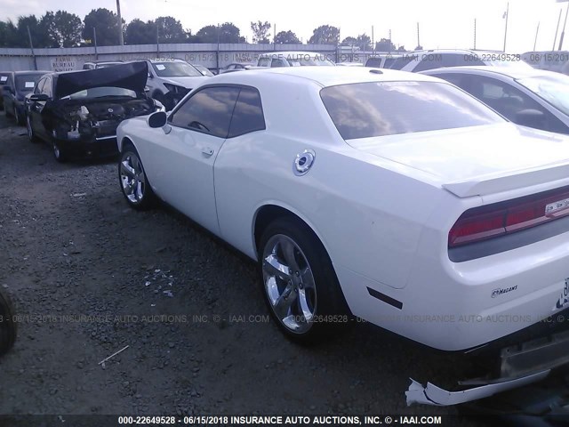 2C3CDYBT1DH536002 - 2013 DODGE CHALLENGER R/T WHITE photo 3