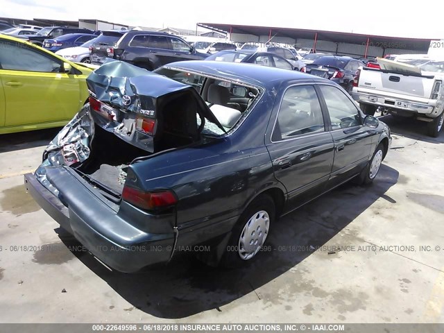 JT2BG22K4W0167235 - 1998 TOYOTA CAMRY CE/LE/XLE GREEN photo 4