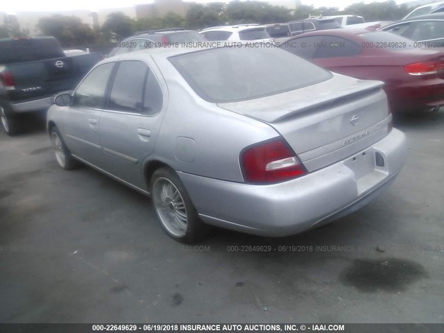 1N4DL01D51C221142 - 2001 NISSAN ALTIMA XE/GXE/SE SILVER photo 3