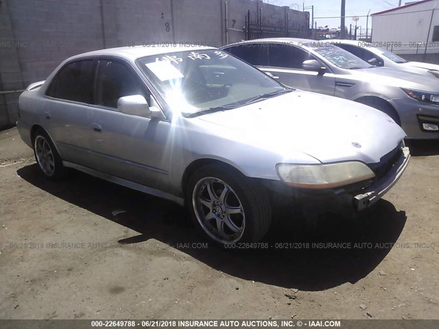 1HGCF86662A096964 - 2002 HONDA ACCORD VALUE SILVER photo 1