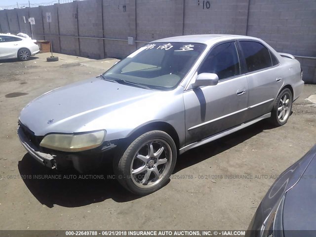 1HGCF86662A096964 - 2002 HONDA ACCORD VALUE 银色 照片 2
