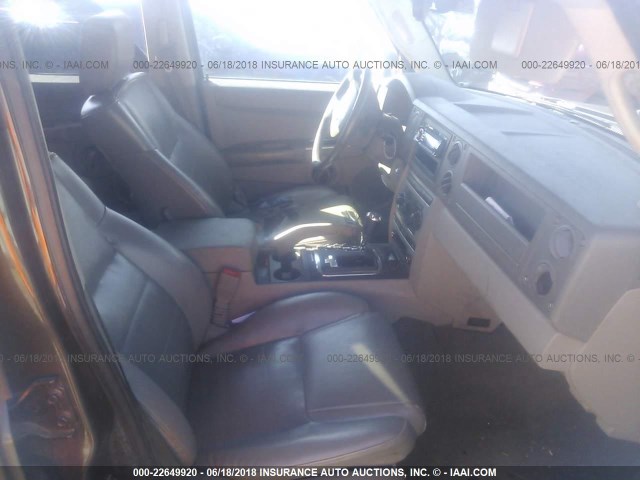 1J8HG48N96C178625 - 2006 JEEP COMMANDER Dark Brown photo 5