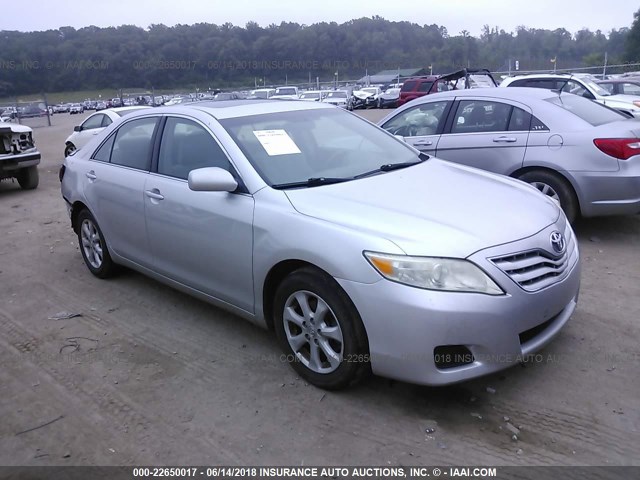 4T1BF3EK9BU197096 - 2011 TOYOTA CAMRY SE/LE/XLE SILVER photo 1