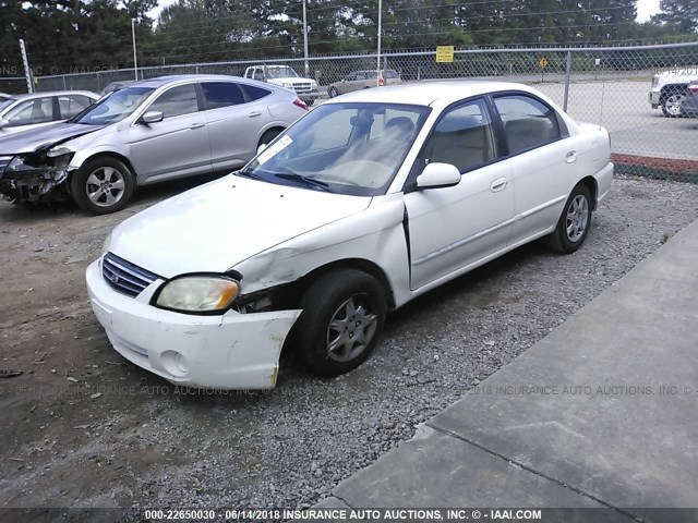 KNAFB121425175533 - 2002 KIA SPECTRA LS WHITE photo 2